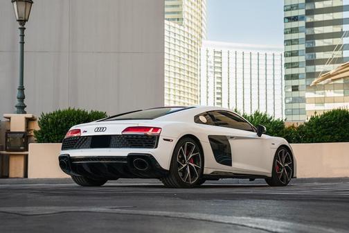 White 2021 Audi R8 5.2 V10