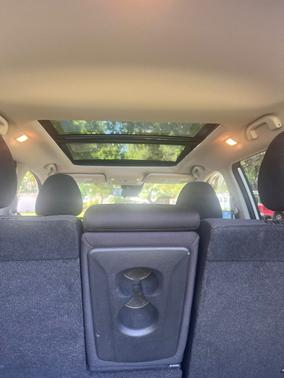 White 2019 Nissan Rogue SV