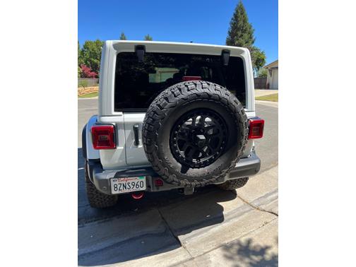 Photo 4 of 9 of 2021 Jeep Wrangler Unlimited Rubicon