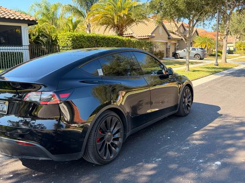 2022 Tesla Model Y Performance