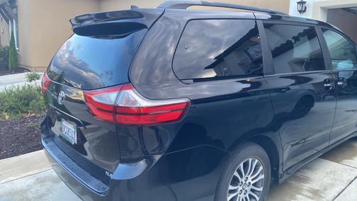 Black 2019 Toyota Sienna XLE