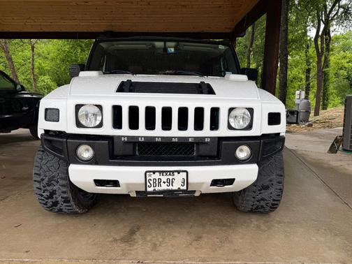 White 2009 Hummer H2 Base