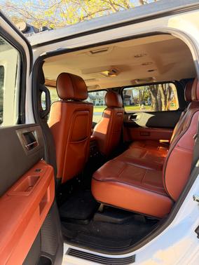 White 2009 Hummer H2 Base