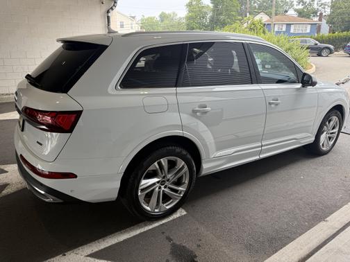 2023 Audi Q7 55 Prestige