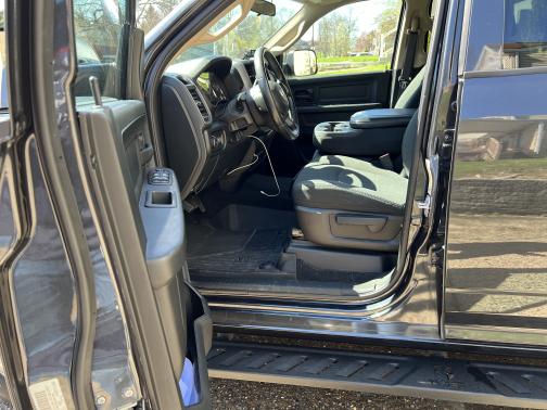 Photo 5 of 8 of 2020 RAM 2500 Tradesman