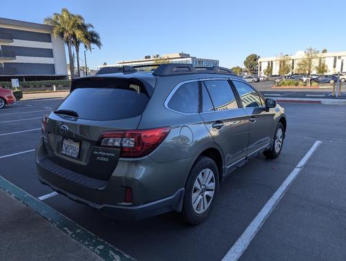 2017 Subaru Outback 2.5i Premium