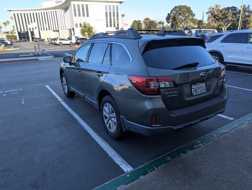 2017 Subaru Outback 2.5i Premium