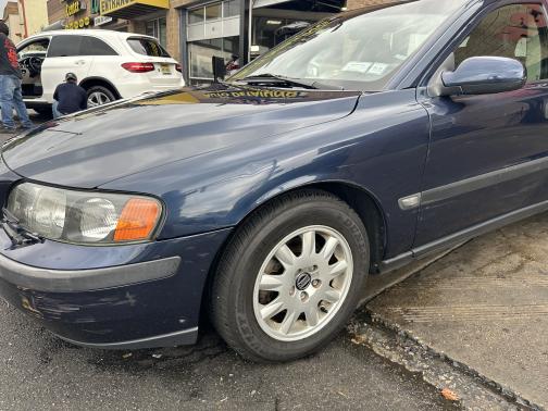 2003 Volvo V70 2.4