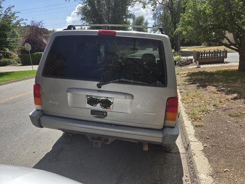 2000 Jeep Cherokee Sport 4WD