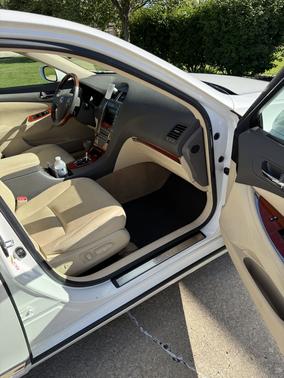 White 2010 Lexus ES 350 Base