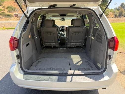 White 2004 Toyota Sienna XLE Limited