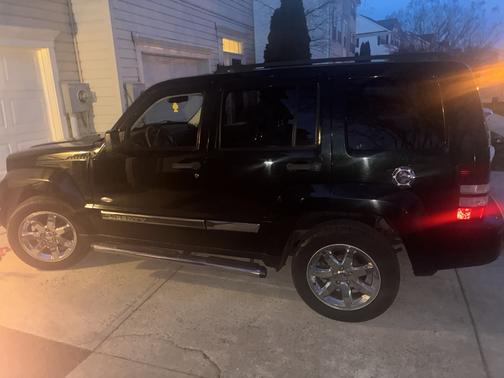 Black 2012 Jeep Liberty Sport