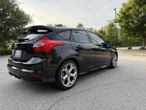 Black 2013 Ford Focus ST Base