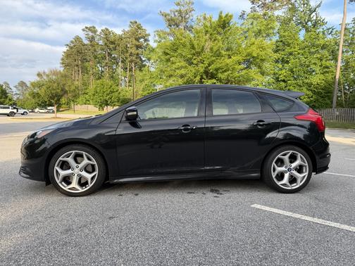 Black 2013 Ford Focus ST Base