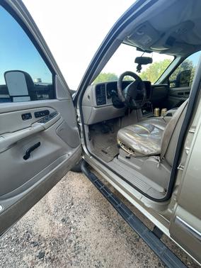 Gold 2004 GMC Sierra 2500 SLT H/D Crew Cab