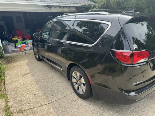 2018 Chrysler Pacifica Hybrid Limited