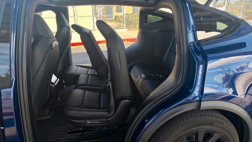 2023 Tesla Model X Base