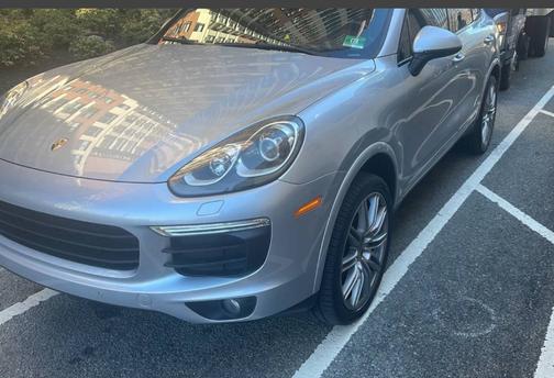 2018 Porsche Cayenne Platinum Edition