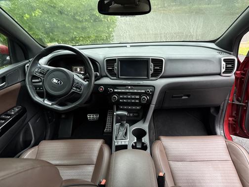 Red 2017 Kia Sportage SX Turbo