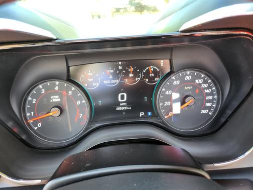 White 2018 Chevrolet Camaro 2SS