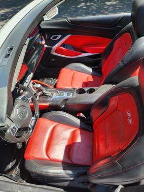 White 2018 Chevrolet Camaro 2SS