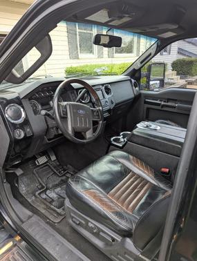 Black 2008 Ford F-250 Lariat Crew Cab Super Duty