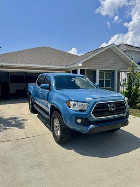 Blue 2019 Toyota Tacoma SR5