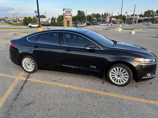 2014 Ford Fusion Energi SE Luxury