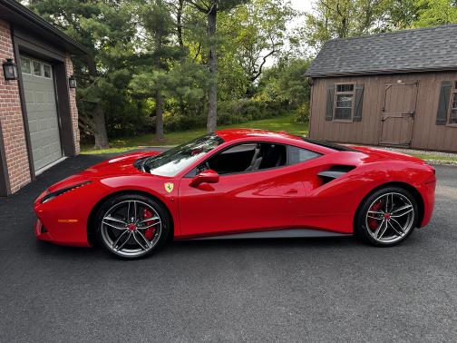 2018 Ferrari 488 GTB Base