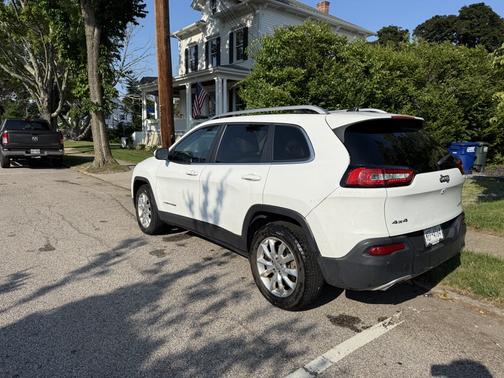 White 2017 Jeep Cherokee Limited