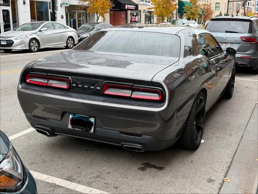 2015 Dodge Challenger SXT