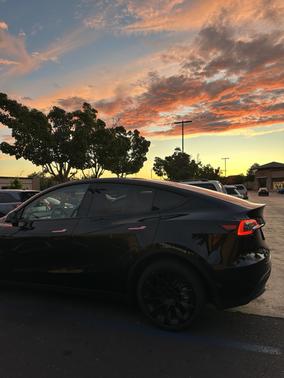 2025 Tesla Model Y Long Range AWD