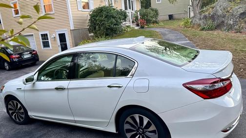 White 2017 Honda Accord Hybrid Base