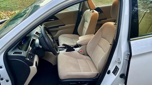 White 2017 Honda Accord Hybrid Base