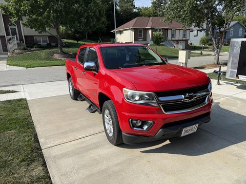 Red 2016 Chevrolet Colorado LT