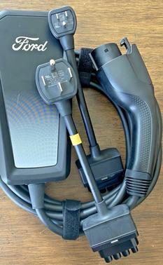 2022 Ford F-150 Lightning LARIAT