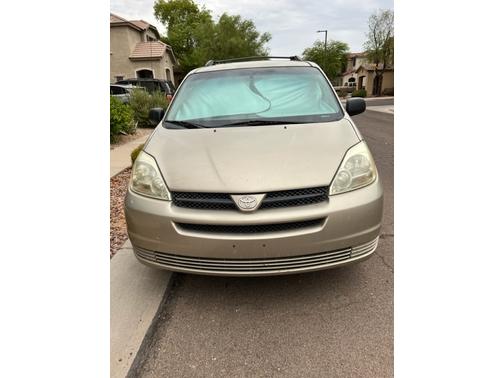 2005 Toyota Sienna LE