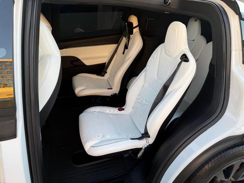 White 2023 Tesla Model X Plaid