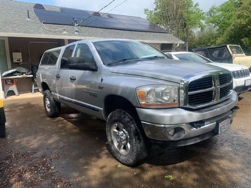 2006 Dodge Ram 2500 SLT Quad Cab
