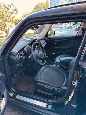2017 MINI Hardtop Cooper