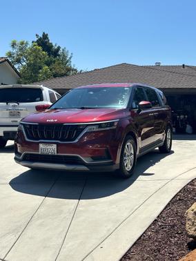 Red 2022 Kia Carnival LXS