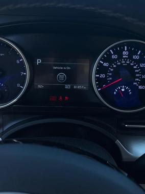 Red 2022 Kia Carnival LXS
