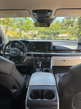 Red 2022 Kia Carnival LXS
