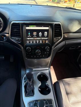 Gray 2018 Jeep Grand Cherokee Limited