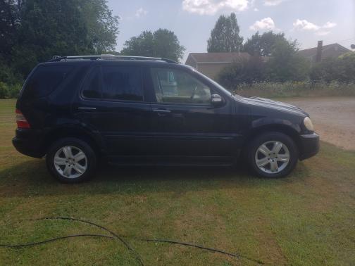 2005 Mercedes-Benz M-Class ML 350 4MATIC