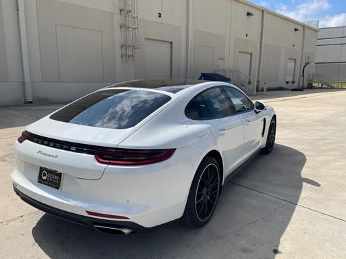 White 2018 Porsche Panamera Panamera 4 E-Hybrid