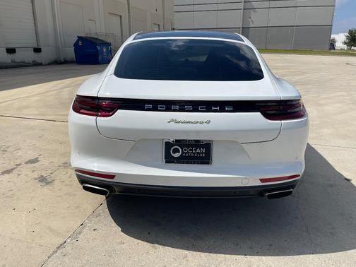 White 2018 Porsche Panamera Panamera 4 E-Hybrid