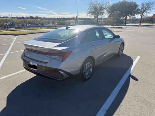 2025 Hyundai ELANTRA HEV Blue