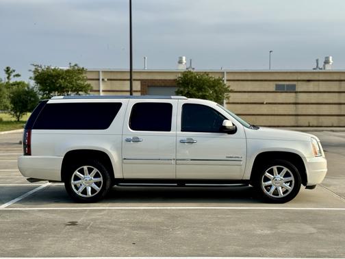 2013 GMC Yukon XL Denali