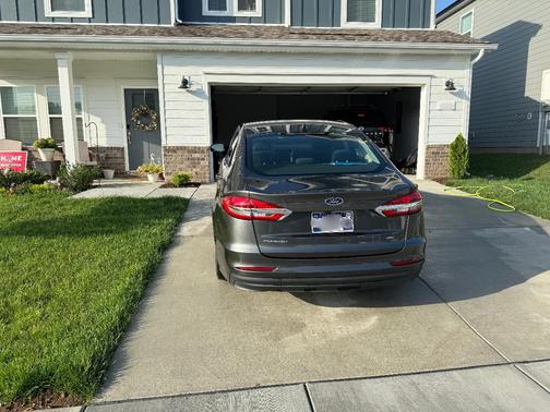 Gray 2019 Ford Fusion SE